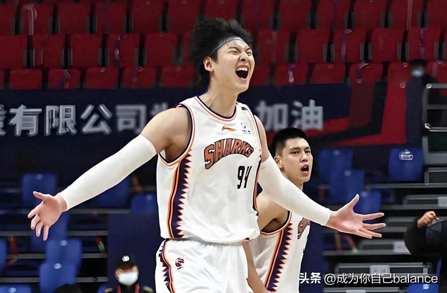 世俱杯改制-上海男篮告别季后赛，球迷心痛叹息的简单介绍