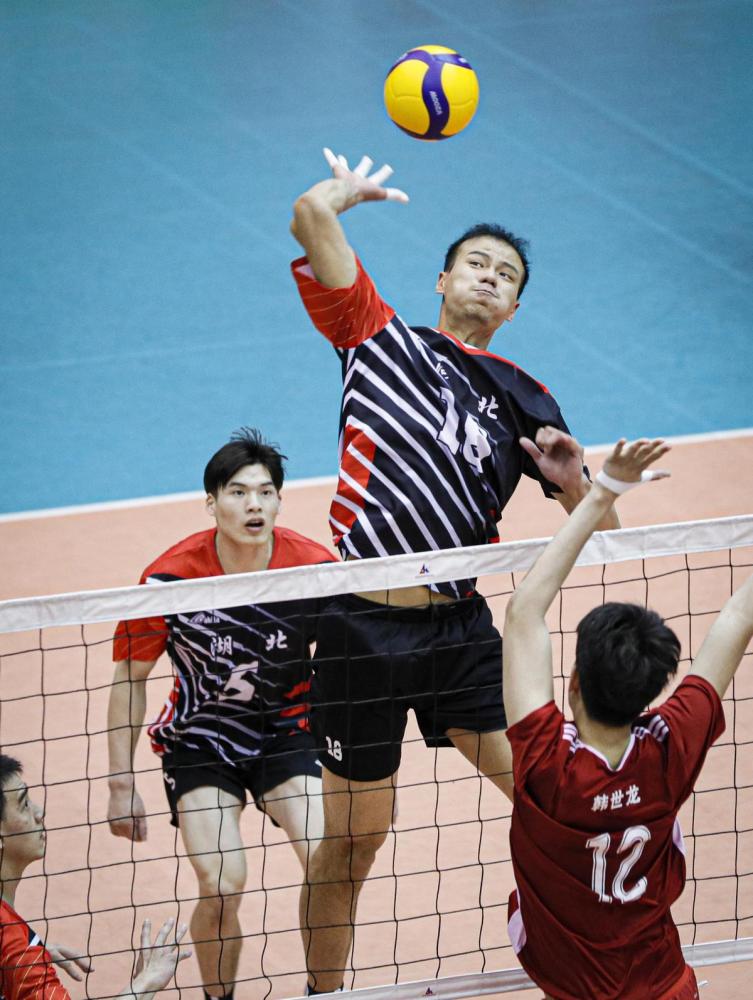 世俱杯直播-DFM横扫MAD，Xiaohu拿下关键大龙激烈交锋八强赛，技惊四座的简单介绍