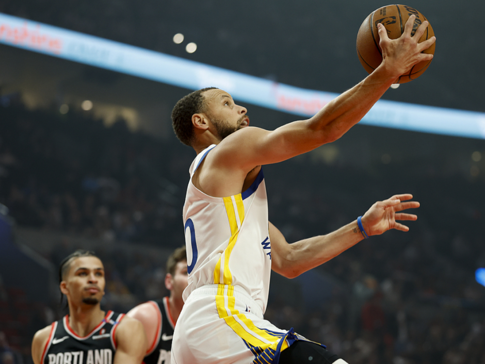 世俱杯奖金-勇士大胜开拓者2-0领先西部决赛