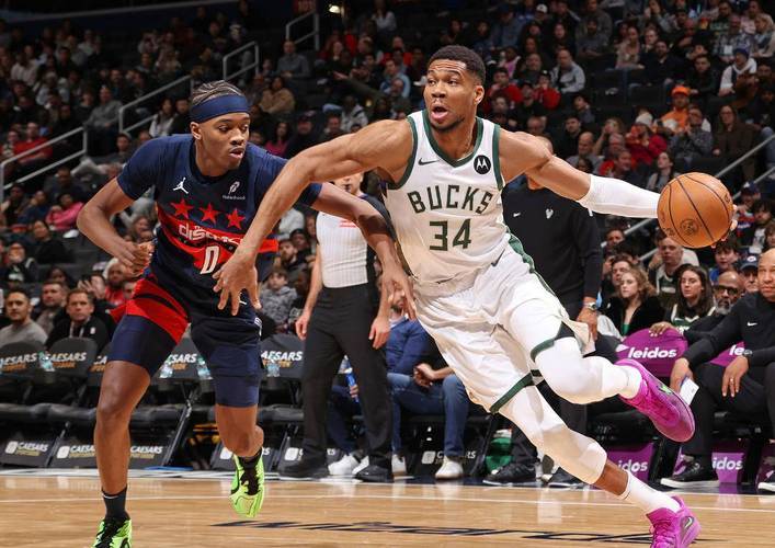 雄鹿队轻取老鹰队，稳坐东部榜首