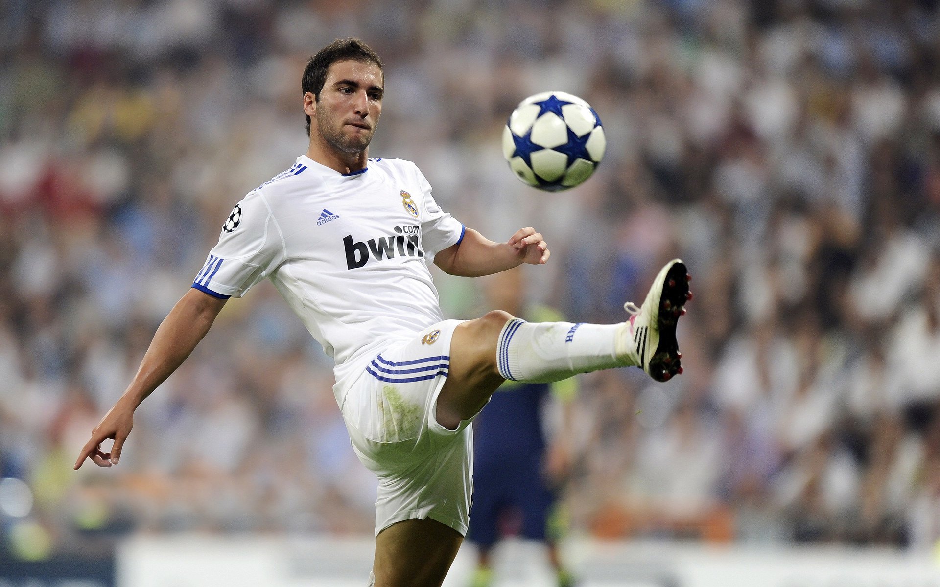 世俱杯时间-唯一性的闪耀，丹麦争冠战与弗拉霍维奇的欧冠传奇