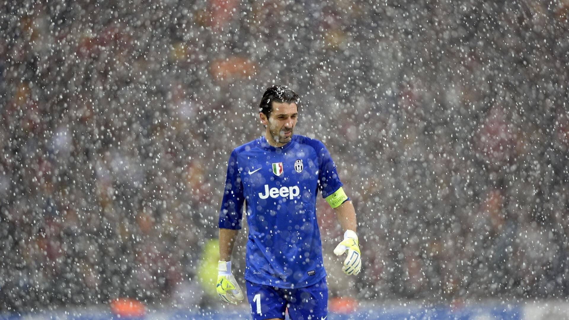 世俱杯官网-闪电与狮吼，当姆巴佩掌控时间的利刃，与喀麦隆撕碎秩序的剧本